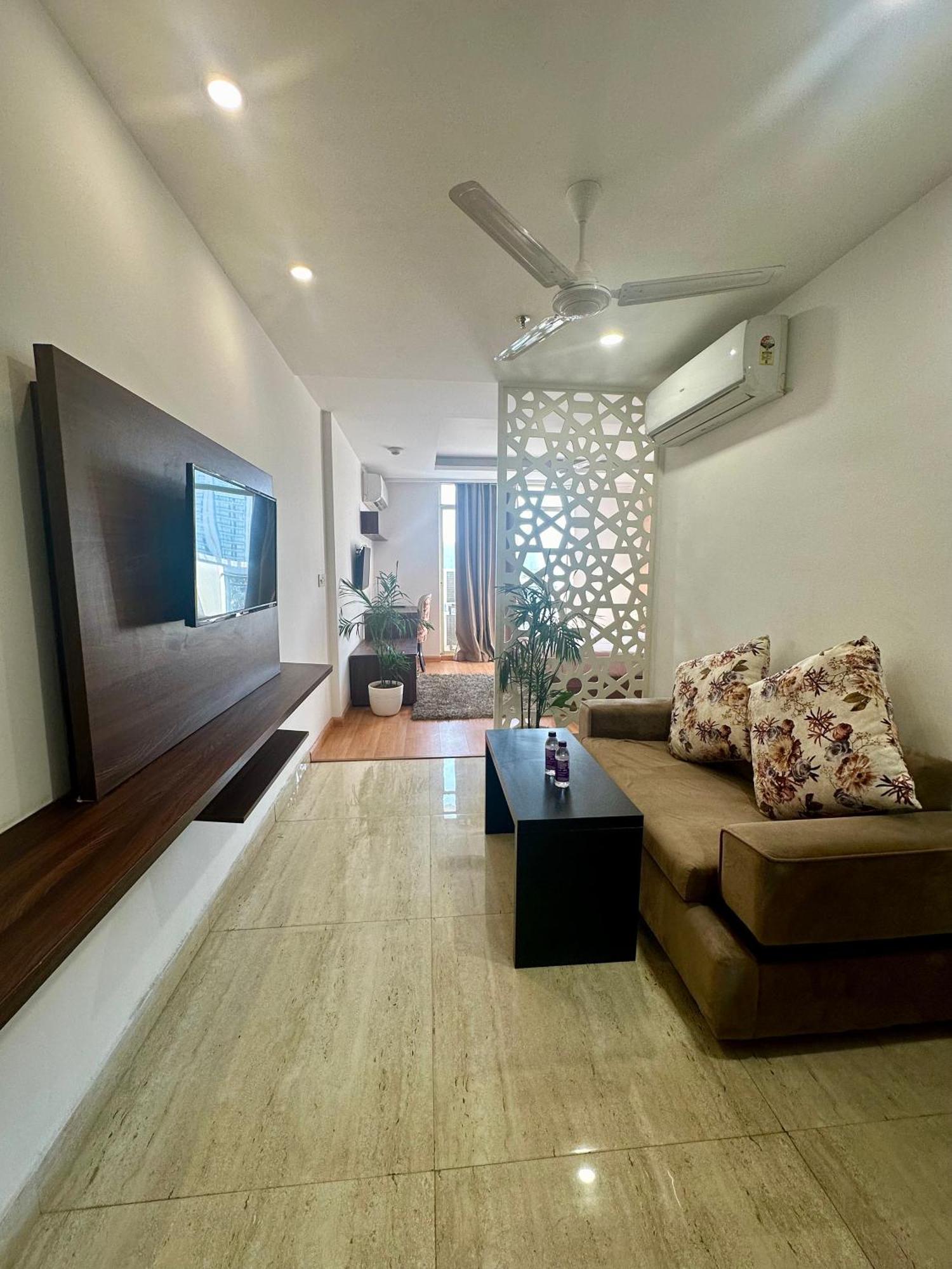 Flamingo Hotel Sector 67 I Studio Rooms I Gurgaon Exterior foto